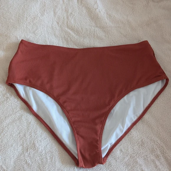 Rust High-Waisted Bikini Set - Picture 3 of 5